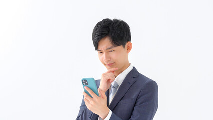 男性　スマートフォン