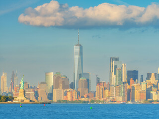 Obraz premium Downtown Manhattan view with Statue of Liberty