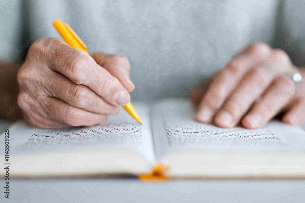 Aufkleber focused language learning highlighting key phrases in a language textbook with notebook
