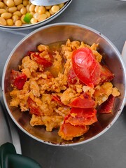 scrambled eggs with tomato