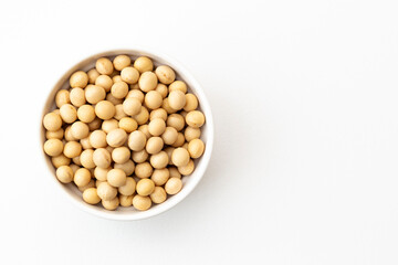 白背景に大豆