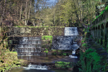 Lohmen Hydroelectric Power Station - Wasserkraftwerk Lohmen - Wasserfall - S&auml;chsische Schweiz - Moos - Wald - Gr&uuml;n - Waterfall with Rocks and Green Moss - Saxon Switzerland 