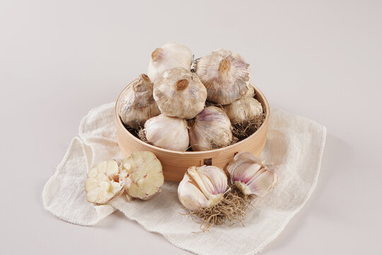 raw garlic
마늘