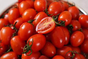 cherry tomatoes
방울토마토