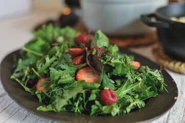 グリーンサラダ、フルーツサラダ