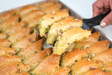 Turkish Indulgence: Crispy Pistachio Baklava Perfection