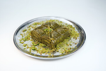 Turkish Indulgence: Crispy Pistachio Baklava Perfection