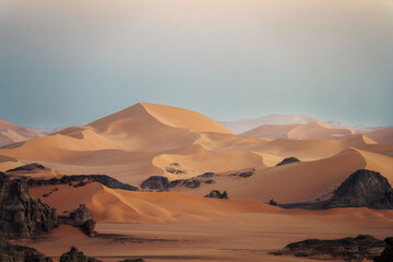 Sahara Desert Tadrart Rouge in Southern Algeria © Lukas