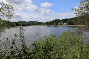 Blick auf die Sorpetalsperre bei Amecke im Sauerland	