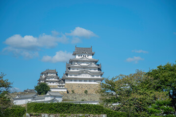 日本の兵庫県にある姫路城と青空