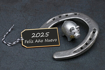 Tarjeta de felicitación de Año Nuevo: cerdo afortunado y herradura con texto Feliz Año Nuevo...