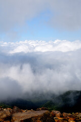 山頂からの晴れ間