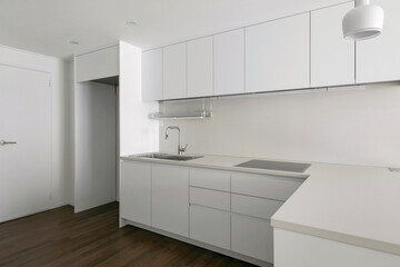 White sink furniture will never go out of style
