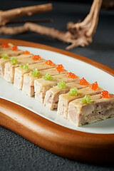 Cold cuts, dipping sauce, three-yellow chicken, pressed chicken skin jelly