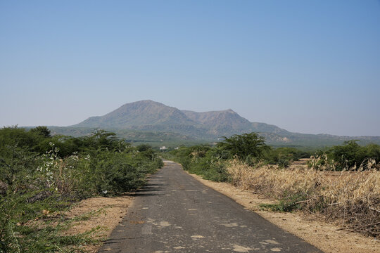 On the road to Than Monastery: landscapes of Bhuj