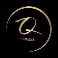 Luxury stylish Q letter vector logo design with awesome gradient color circle
