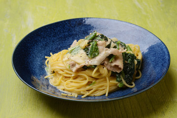 豚バラとほうれん草のクリームパスタ
