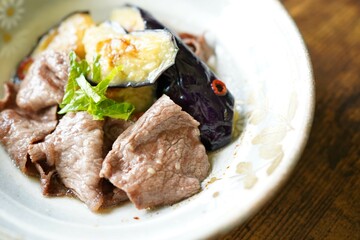 黒毛和牛赤身スライス　牛肉と茄子の煮びたし