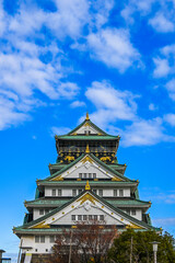 青空と大阪城