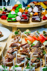 catering food on the table