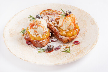 toast with vanilla ice cream and apple