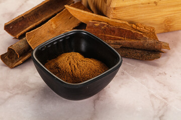 Natural Cinnamon powder with sticks