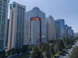 Obraz premium Photographic journey through Santa Fe, Mexico City's exclusive district