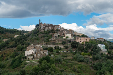 Obraz premium Korsisches Bergdorf Sorbo-Ocagnano