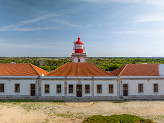 Faro de Cabo Sardão en Ponta do Cavaleiro en el pueblo de Odemira, parroquia de São Teotónio,...