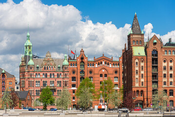 Fototapeta premium Hamburg's famous Speicherstadt, the warehouse district in the former free port. Today, the Speicherstadt is part of the new HafenCity district.