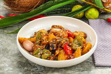 Potato with bell pepper and gravy