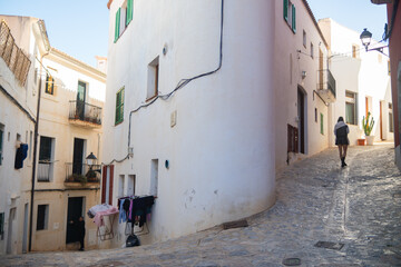 Ibiza, isla de las Baleares, vista de sus calles y de la ciudad.