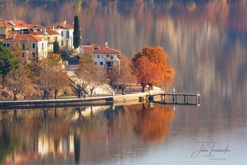 Fototapeta premium landscape with lake and houses
