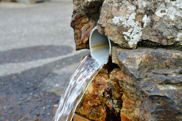 どっこん水（新潟県）