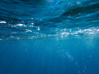 bubble, underwater, bubbles, water, sea, under, aquatic, blue, ocean, clear, background, air, surface, liquid, undersea, abstract, clean transparent, bubbling, marine tropical, deep, sun, drop splash