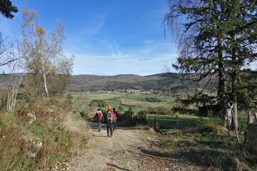Obraz premium Randonnée automnale en Lozère en France aux alentours du Malzieu-Forain