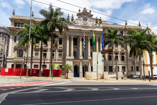 S&Atilde;O PAULO, SP, BRAZIL - OCTOBER 13, 2024: Front facade of the building of the Faculdade de Direito do Largo de S&atilde;o Francisco of the University of S&atilde;o Paulo - USP.