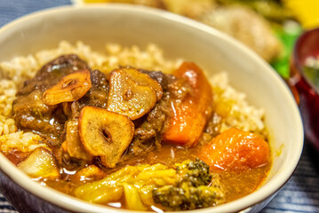 スタミナ満点！ガーリックカレー