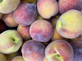 fresh peaches on market