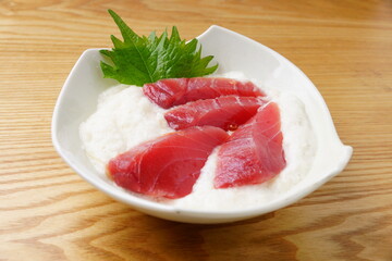 マグロ刺身と長芋とろろ