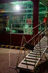 船へのタラップ20201121