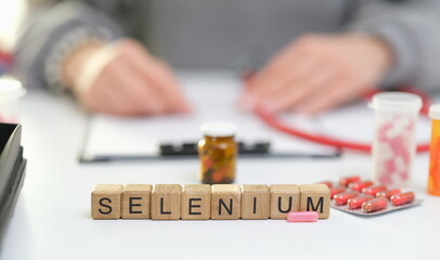 Fototapeta premium Selenium supplements and healthrelated advice administered effectively in a clinical healthcare setting