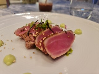 Tuna stake and vegetables
