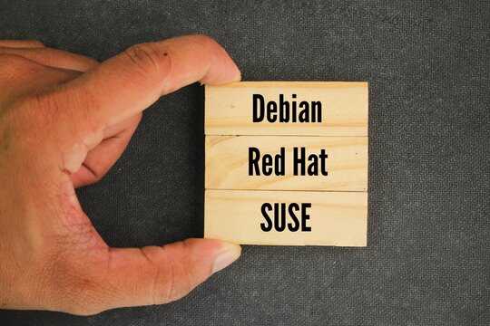 What are the 3 major Linux distributions?
There are three main families of Linux distributions ie Debian, Red Hat, and SUSE