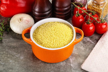 Raw dry wheat couscous grain