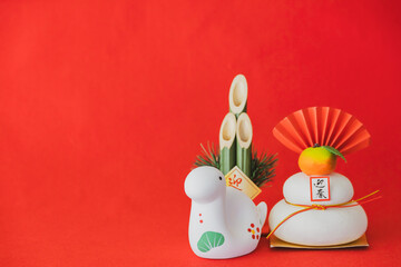 鏡餅と門松と巳年のお正月イメージ