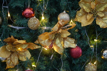christmas tree decorations
