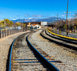 Obraz premium Restored Historic Santa Fe Train Depot at Santa Fe Railyard District, Santa Fe, New Mexico, USA