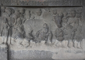Rock cut ancient sculptures of Hindu god and goddess at the Rameshwara Caves (Ellora Caves), Aurangabad (Maharashtra)