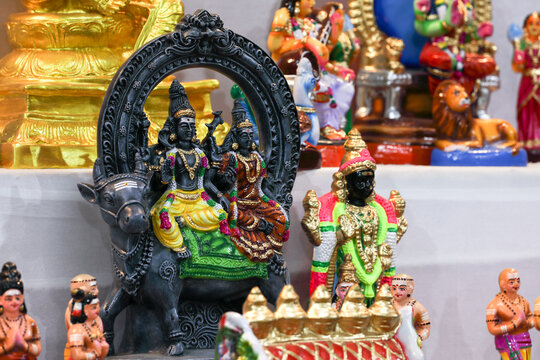 Shiva and Parvathi dolls in Dasara dolls golu	
